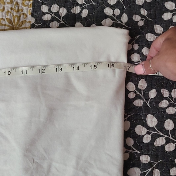 Plain white tube top - Picture 2 of 3